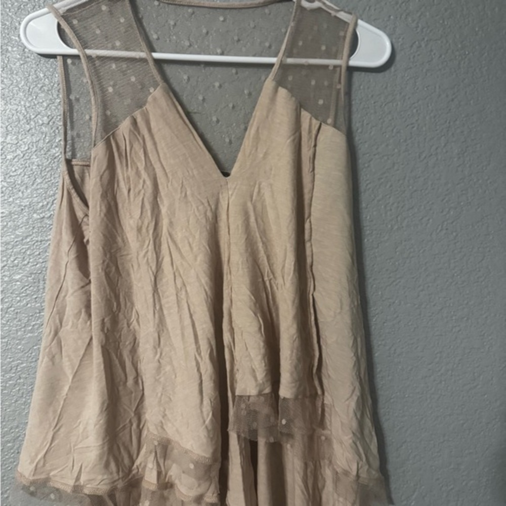 BCBGMAXAZRIA Beige Polka‑Dot Mesh Pleated Blouse – Size M